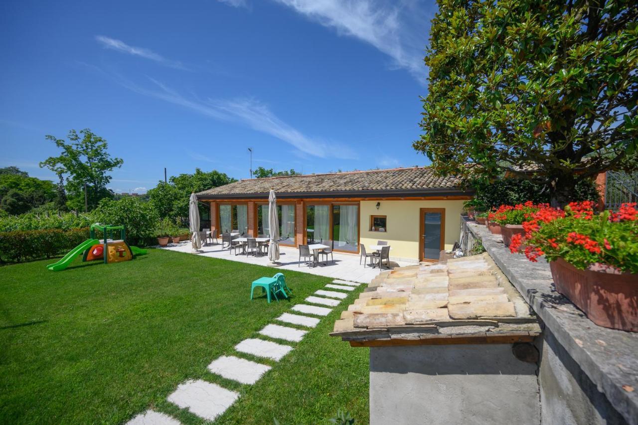 Agriturismo Corte Dei Fiori Caprino Veronese Exterior foto