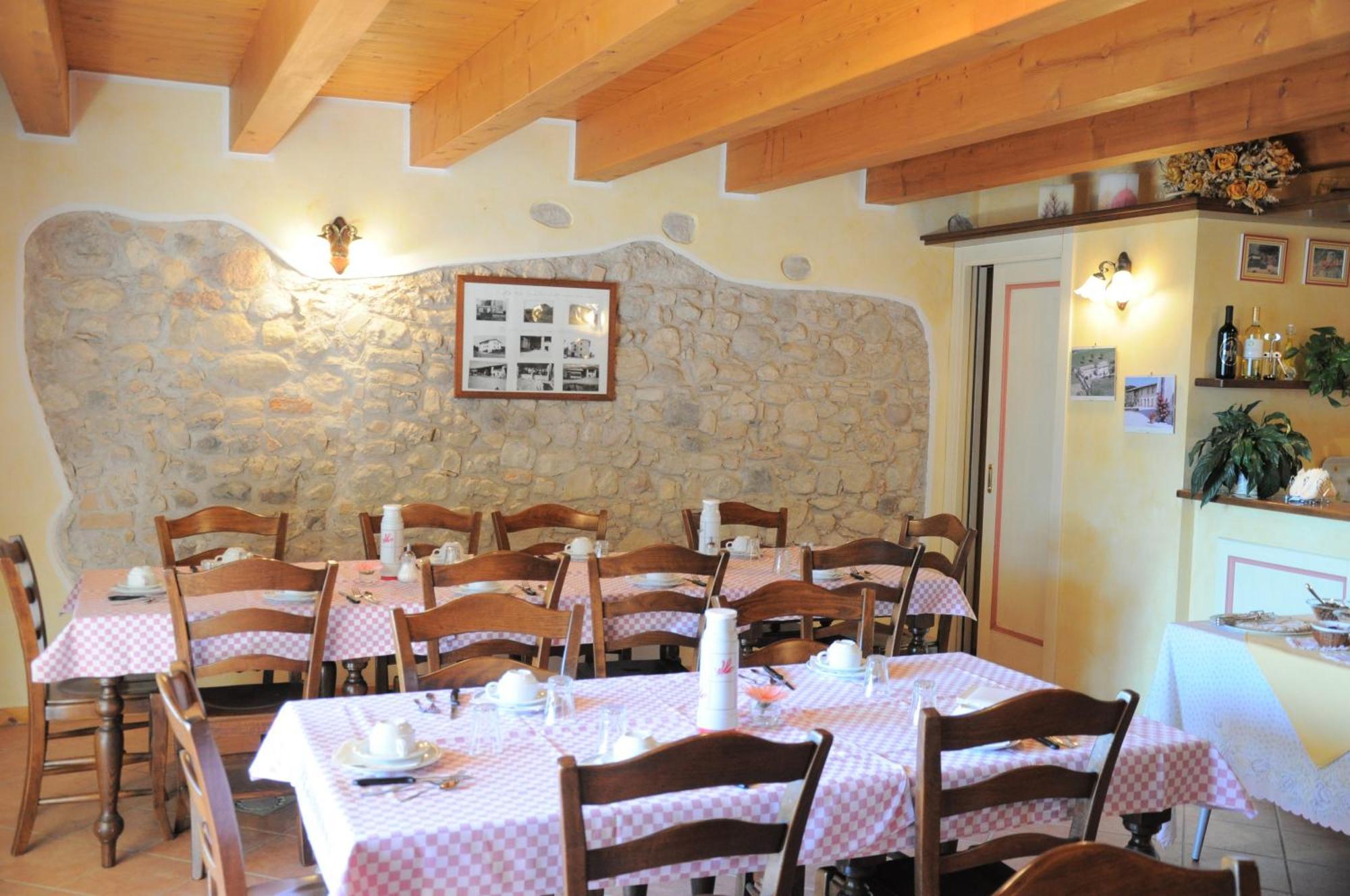 Agriturismo Corte Dei Fiori Caprino Veronese Exterior foto